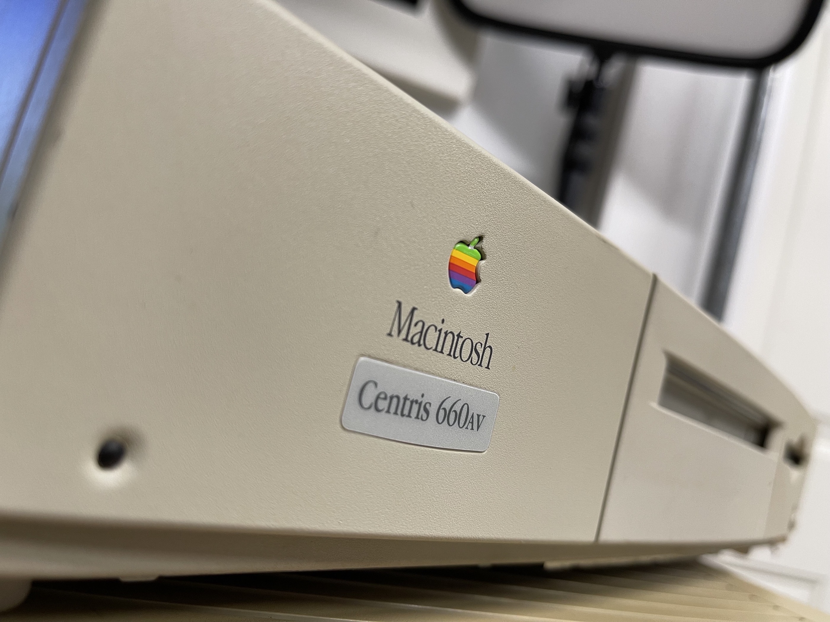 Macintosh Centris 660AV