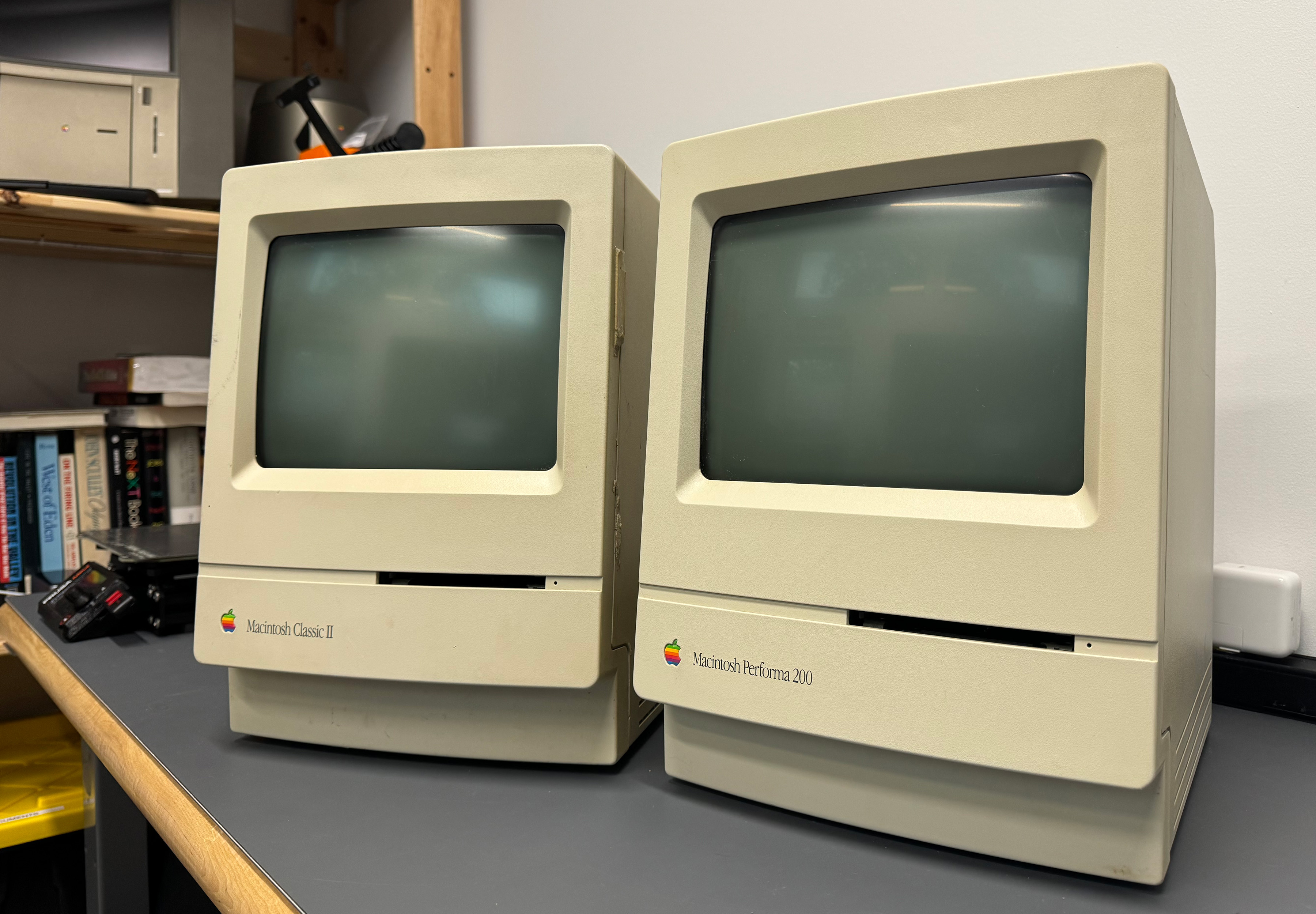 Classic II vs Performa 200